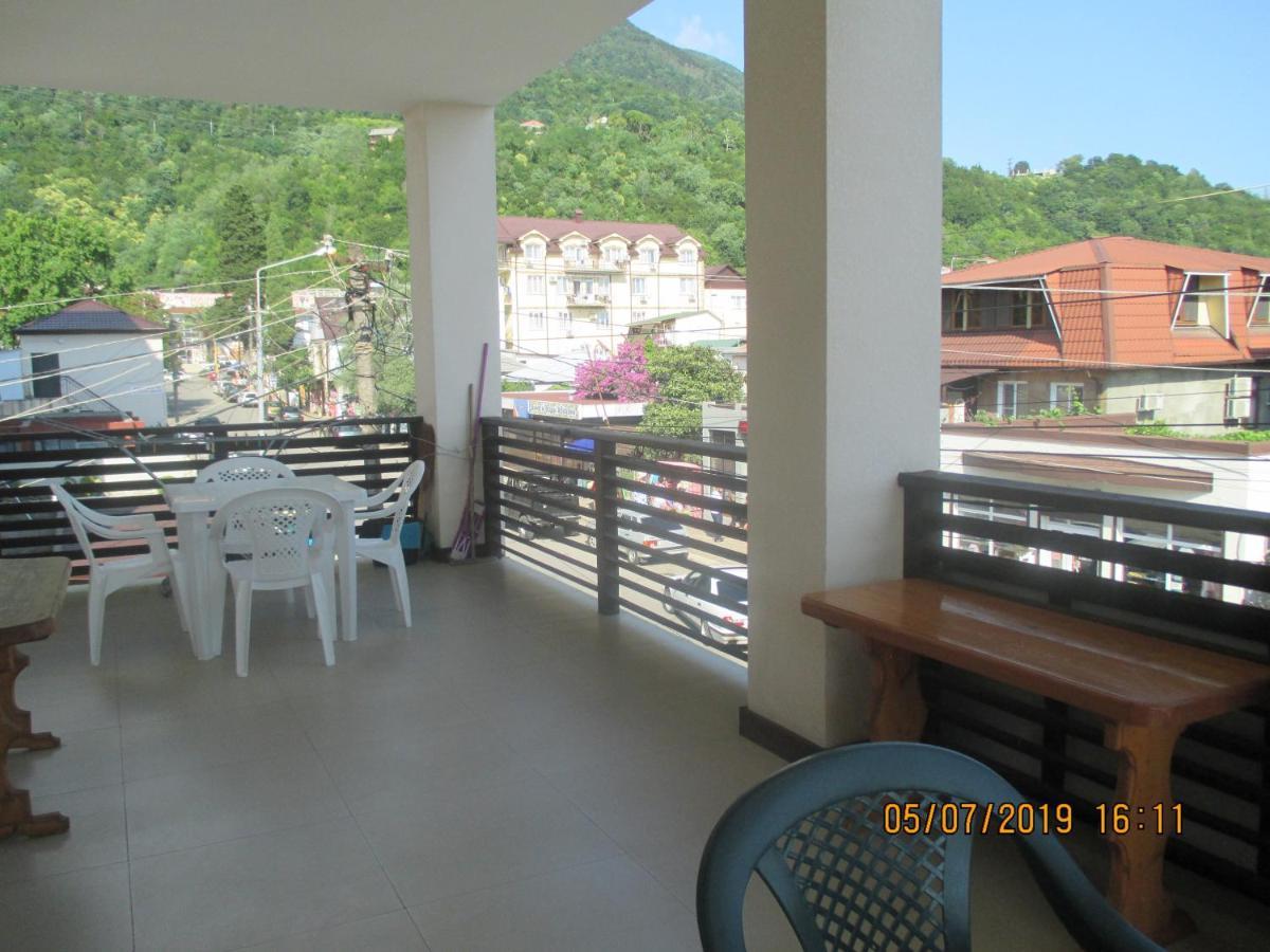 Guest House У Маргариты Gagra Extérieur photo